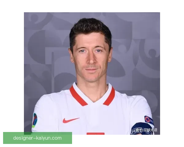 莱万多夫斯基商业价值跃升，持续成为全球顶级运动员之一，表现亮眼